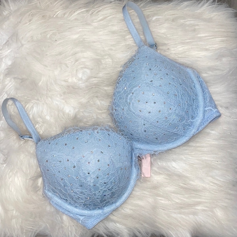 VS the Dream Angels Bra